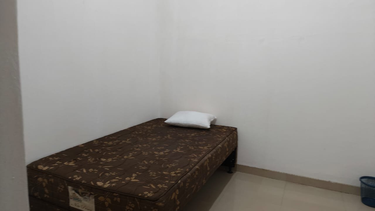 Kamar tidur dengan fasilitas AC